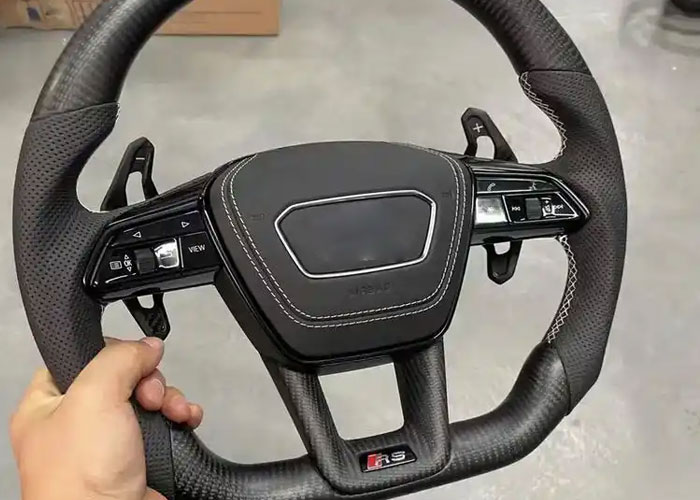 方向盤與操控部件